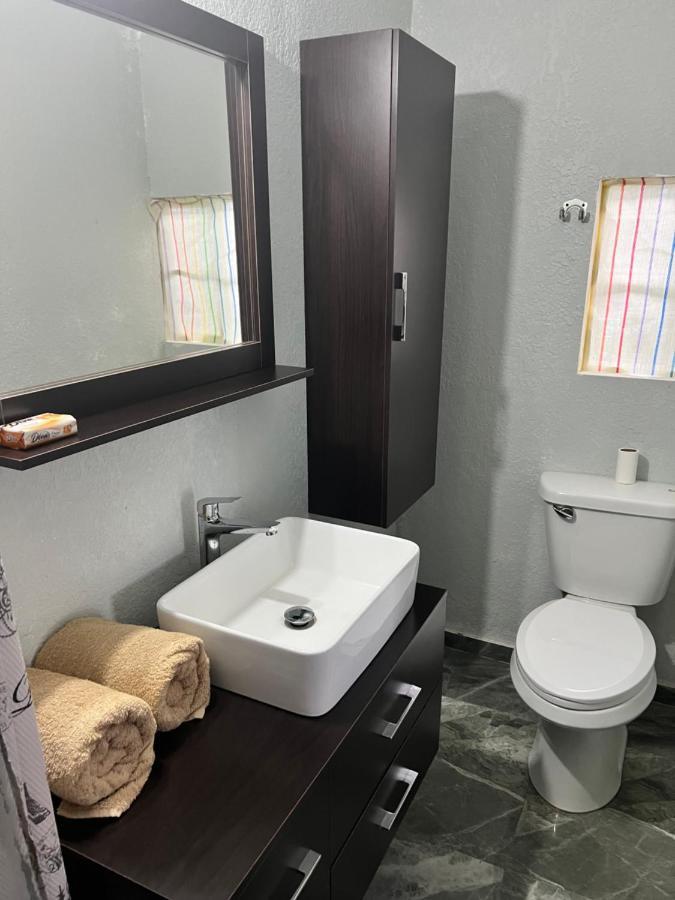 Jamaica Colors Hotel And Eco-Retreat ポート・アントニオ エクステリア 写真