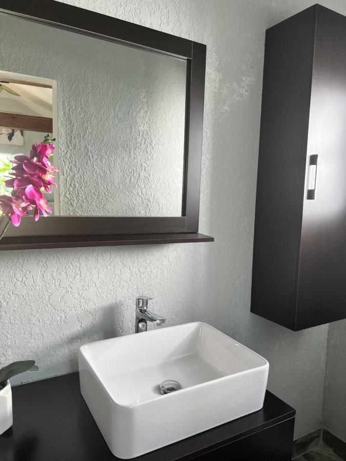 Jamaica Colors Hotel And Eco-Retreat ポート・アントニオ エクステリア 写真