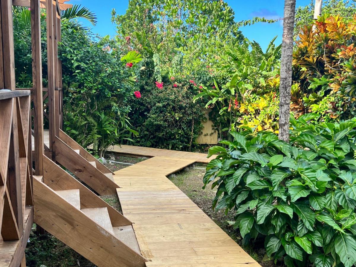Jamaica Colors Hotel And Eco-Retreat ポート・アントニオ エクステリア 写真